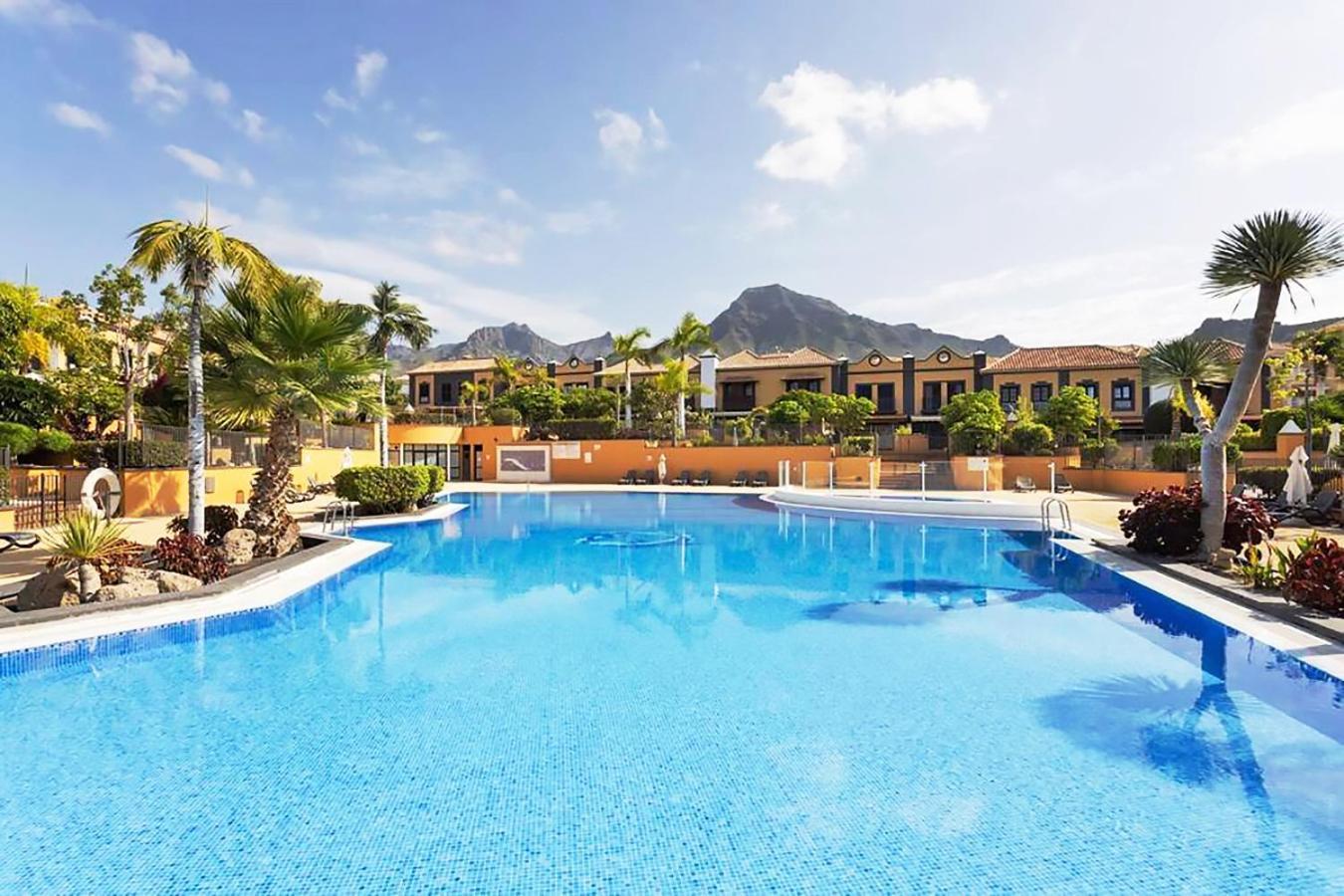 Classbnb - Exclusive Townhouse In Central Plaza Del Duque Close To The Beach Costa Adeje (Tenerife) Exterior photo