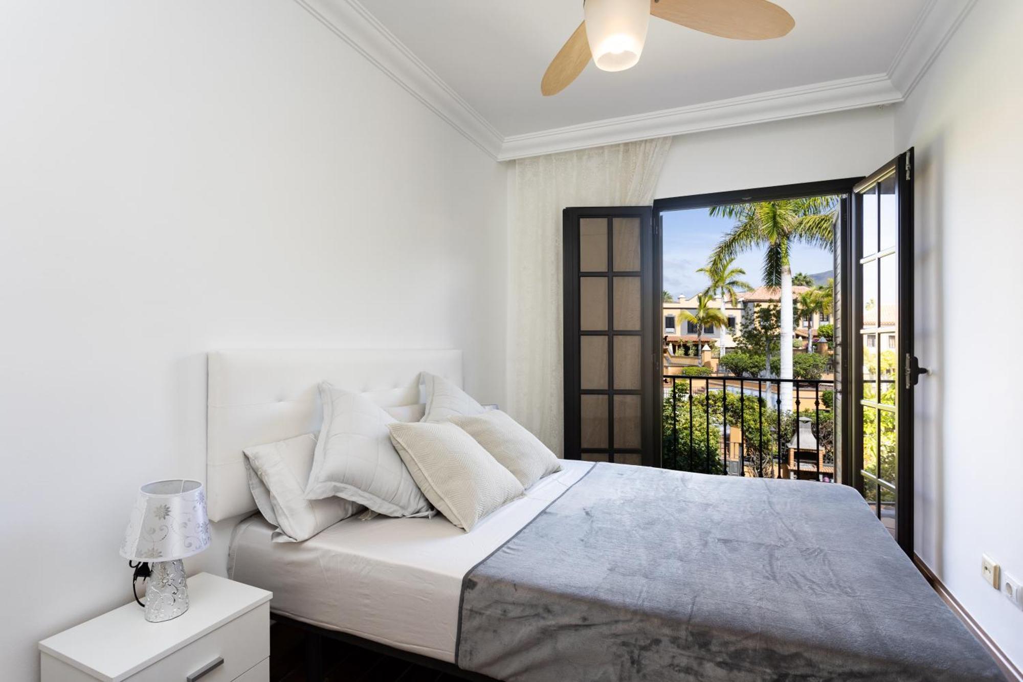 Classbnb - Exclusive Townhouse In Central Plaza Del Duque Close To The Beach Costa Adeje (Tenerife) Exterior photo