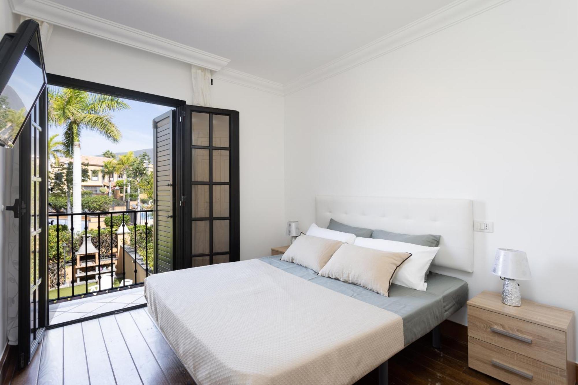 Classbnb - Exclusive Townhouse In Central Plaza Del Duque Close To The Beach Costa Adeje (Tenerife) Exterior photo